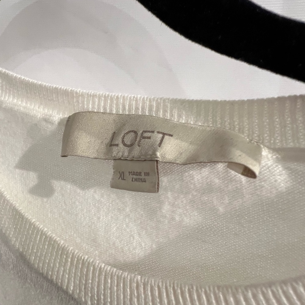 LOFT Cream Flowy Short Sleeve Shirt